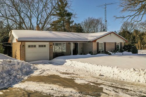 2069 Young'S Point Rd, Lakefield, ON, K0L2H0 | Card Image