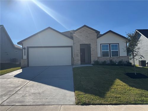 1717 Robinson Dr, Brenham, TX, 77833-1103 | Card Image