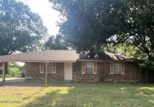 138 Henry Dr, Opelousas, LA, 70570-1126 | Card Image