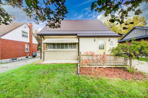 174 Union St E, Waterloo, ON, N2J1C7 | Card Image