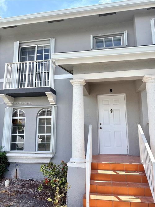 apt-5-5200 Nw 109th Ave, Doral, FL, 33178-3941 | Card Image