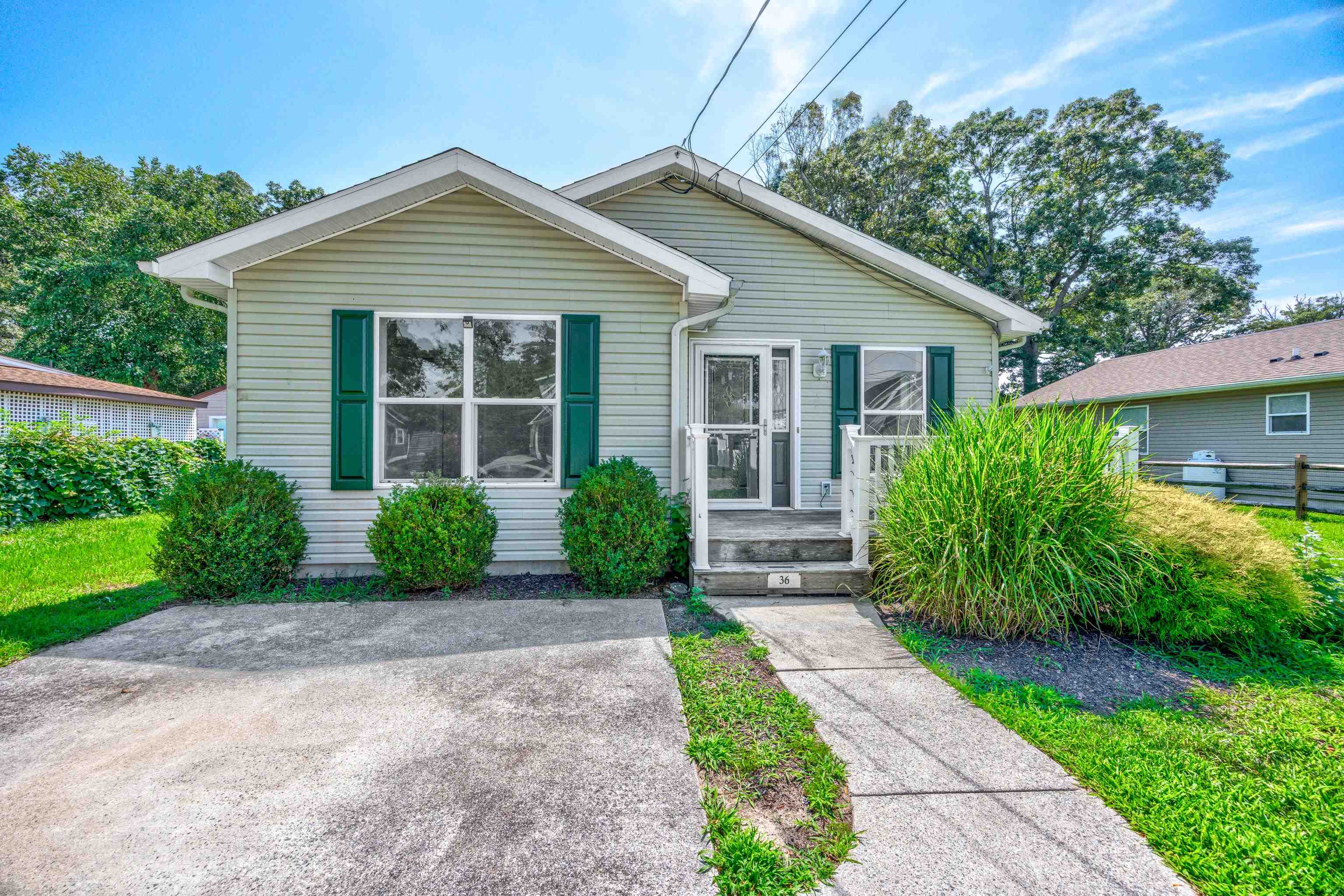 Frances Ave, Villas, NJ 08251