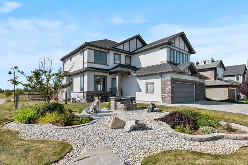 102 Ranch Rd, Okotoks, AB, T1S0K8 | Card Image