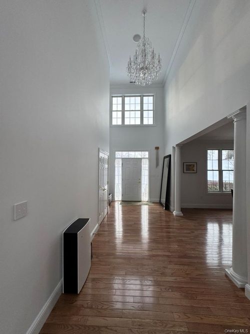 46 Mansion Ridge Blvd, Monroe, NY, 10950-5571 | Card Image