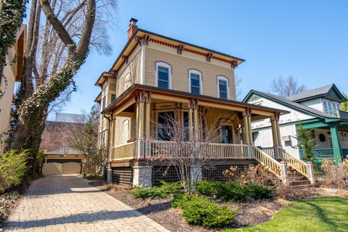 511 N Grove Ave, Oak Park, IL, 60302-1653 | Card Image