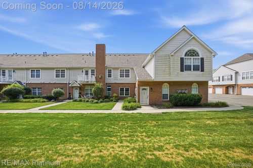 690 Olde English Cir, Howell, MI, 48855-7735 | Card Image