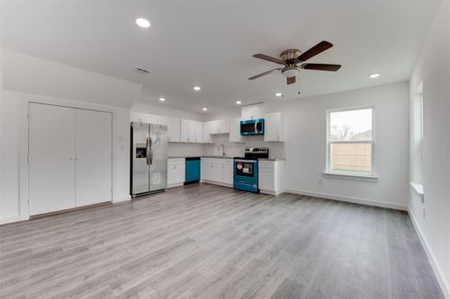 a-8128 Sterlingshire St, Houston, TX, 77078-2739 | Card Image