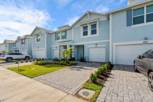 419 Salisbury Cir, Fort Pierce, FL, 34982-3926 | Card Image