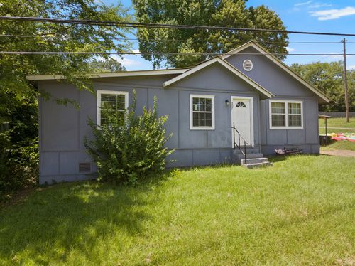 307 Russell, Hughes Springs, TX, 75656-2117 | Card Image
