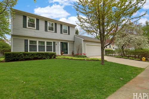 301 Albany Ln, Vernon Hills, IL, 60061-1702 | Card Image
