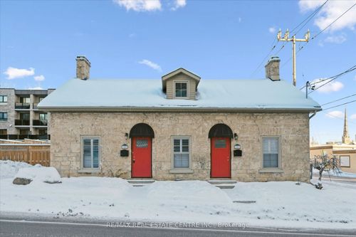 {{alt}} | Card Image