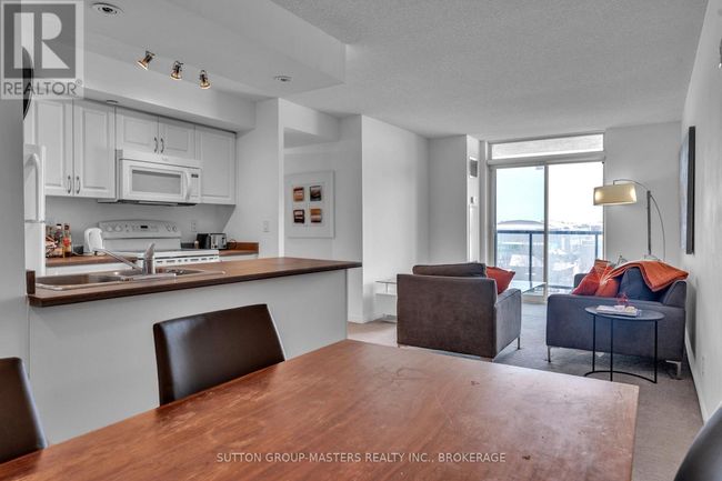 506 - 121 Queen St, Condo with 3 bedrooms, 2 bathrooms and null parking in Kingston ON | Image 5