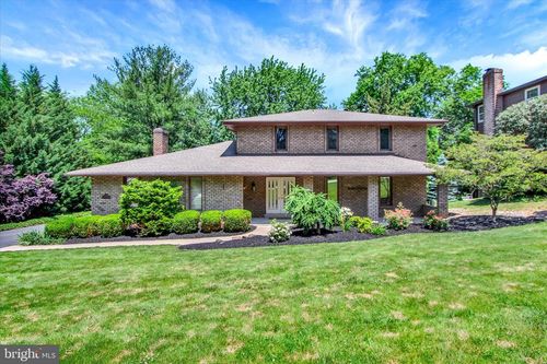 3240 Round Hill Rd, YORK, PA, 17402-4148 | Card Image