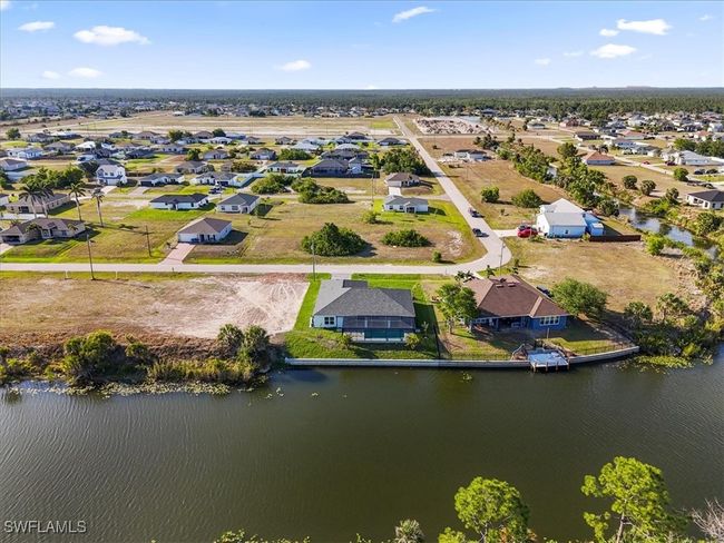 1258 Ne 40 Th St, House other with 4 bedrooms, 3 bathrooms and null parking in CAPE CORAL FL | Image 34