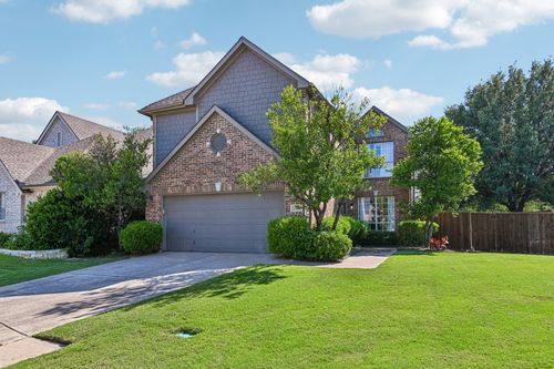 2204 Wembley Wood Ln, Bedford, TX, 76022-6112 | Card Image