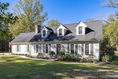 2901 West Chapel Hill Road, House other with 4 bedrooms, 2 bathrooms and null parking in Decatur AL | Image 1