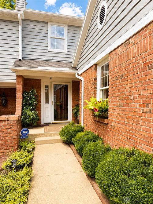 6648 Washington Cir, Middletown, OH, 45005-5521 | Card Image