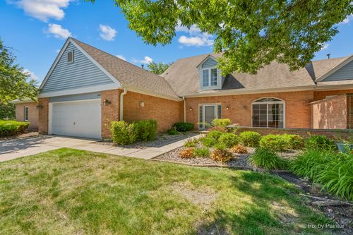 5615-5615 Chesapeake Dr, McHenry, IL, 60050-3339 | Card Image