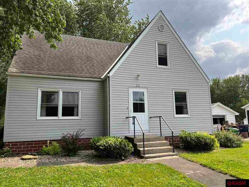 24 Lake Ave W, Minnesota Lake, MN, 56068-7512 | Card Image