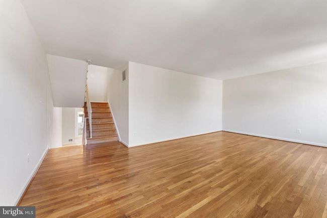 6628 Midhill Pl, Townhouse with 3 bedrooms, 3 bathrooms and null parking in FALLS CHURCH VA | Image 12