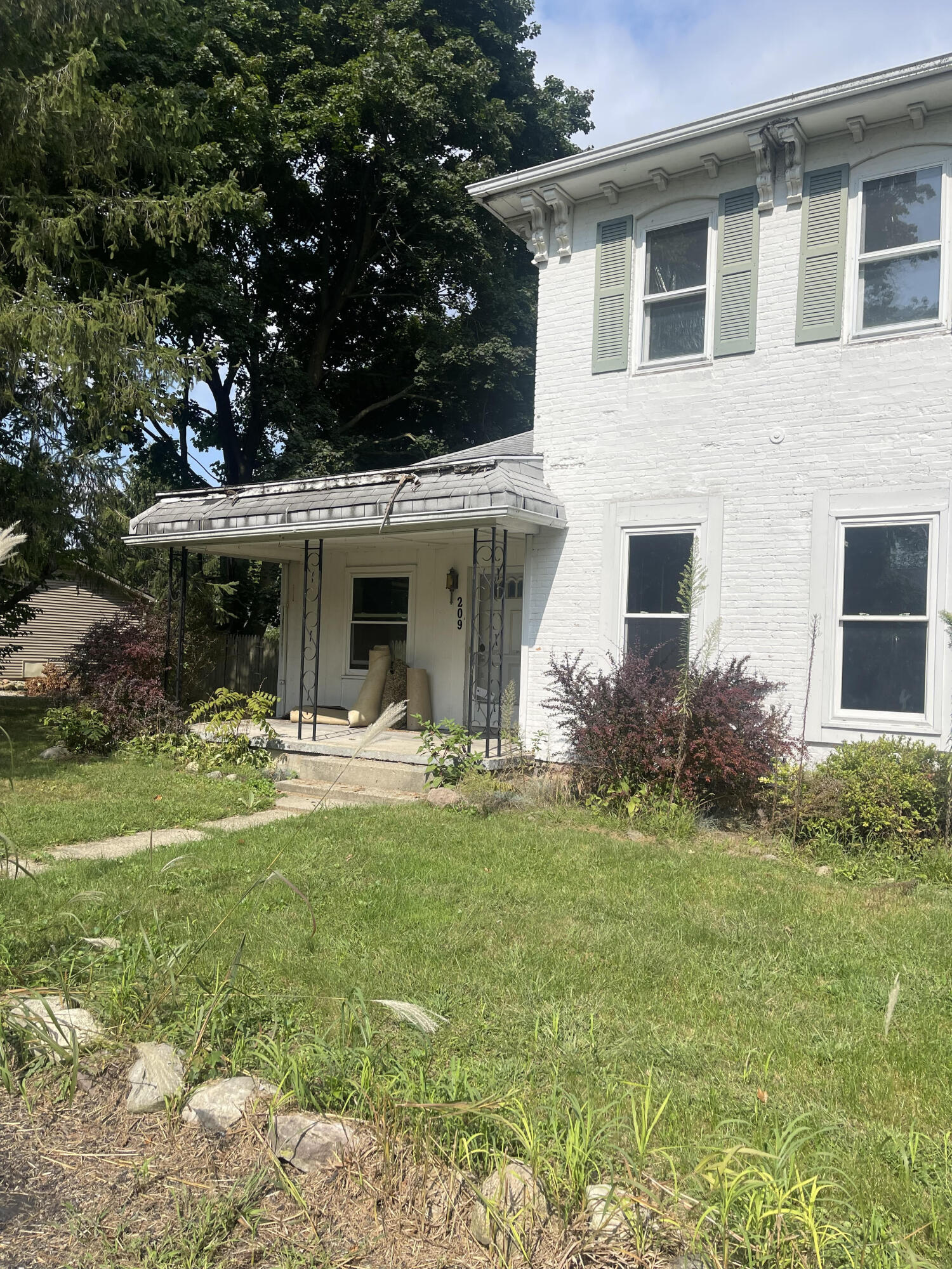 Fayette St, Jonesville, MI 49250 #1