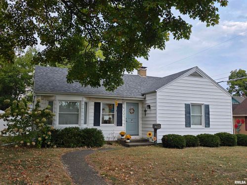 617 W Beech St, Chillicothe, IL, 61523-1712 | Card Image