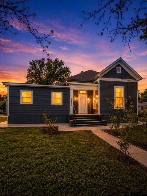 1419 N Sycamore St, Palestine, TX, 75803-7235 | Card Image