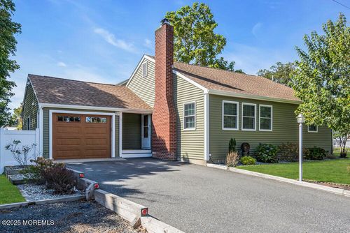 65 Shell St, Beachwood, NJ, 08722-3829 | Card Image