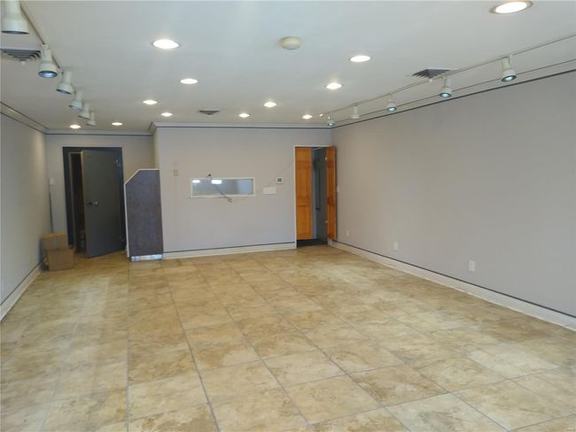 301 W Broadway, Home with 0 bedrooms, 0 bathrooms and null parking in Steeleville IL | Image 4