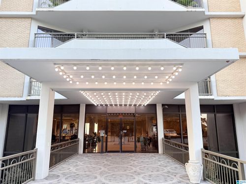 100-1120 Beacon Pkwy E, BIRMINGHAM, AL, 35209-1039 | Card Image