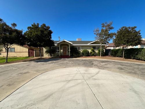 717 Orange Ave, Lindsay, CA, 93247-1633 | Card Image