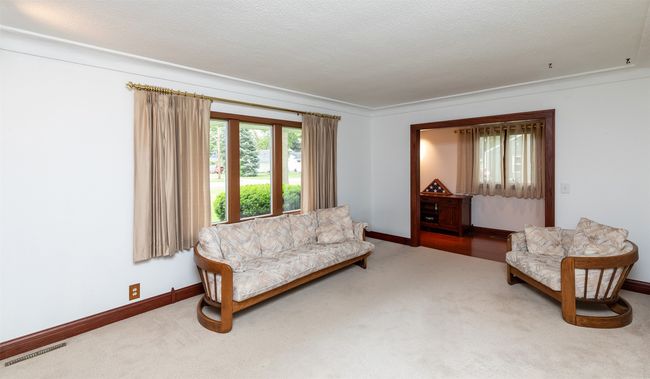 203 11 Th St, Home with 3 bedrooms, 3 bathrooms and null parking in Dallas Center IA | Image 4