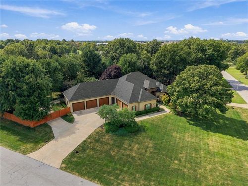 12301 W 150th Ter, Olathe, KS, 66062-8959 | Card Image