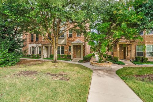3912 Amberwood Dr, Addison, TX, 75001-4426 | Card Image