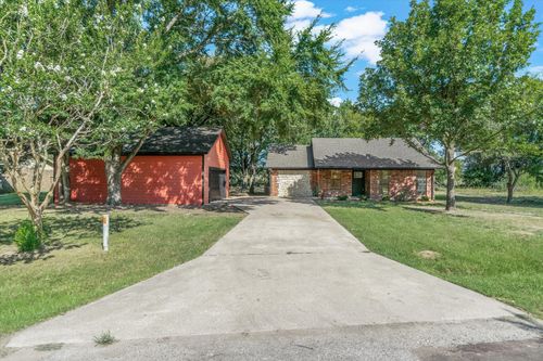 910 Willow Dr, Wills Point, TX, 75169-6153 | Card Image