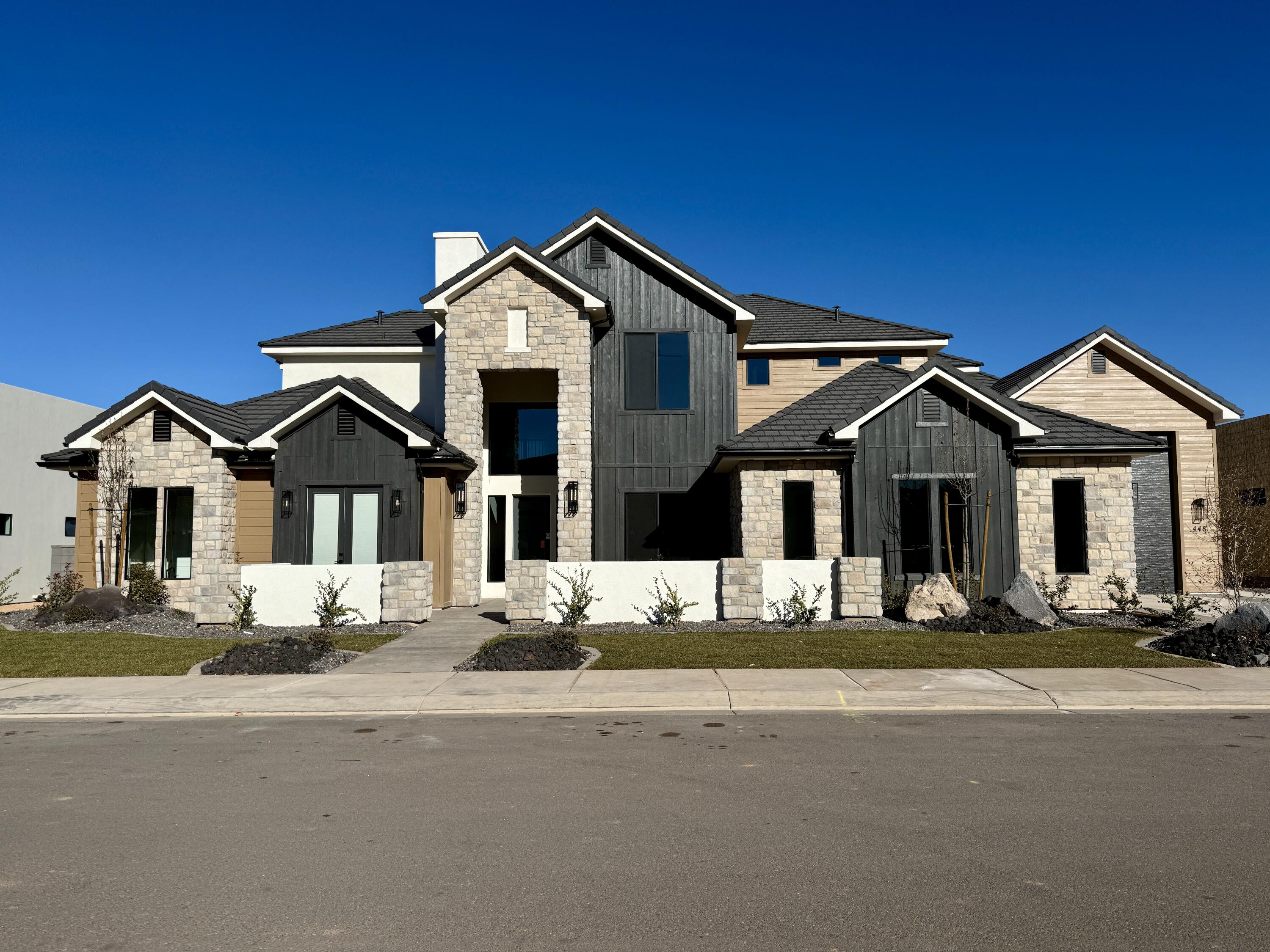 Lamond Cir, Washington, UT 84780