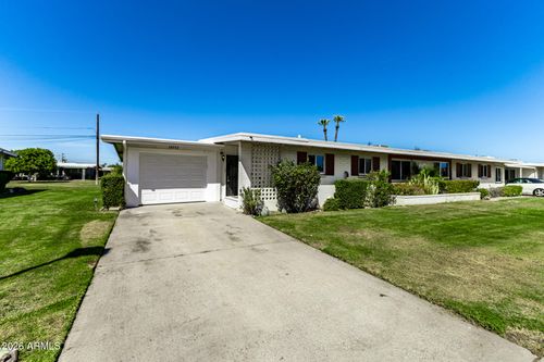 10752 W Peoria Ave, Sun City, AZ, 85351-4062 | Card Image