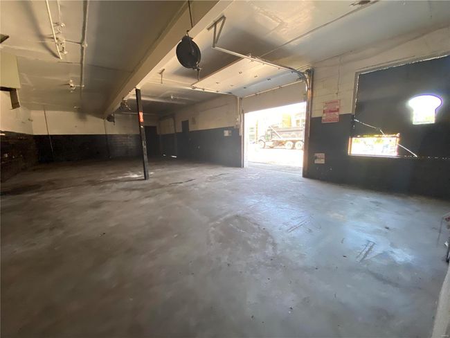 8420 Airport Rd, Home with 0 bedrooms, 0 bathrooms and null parking in Berkeley MO | Image 17