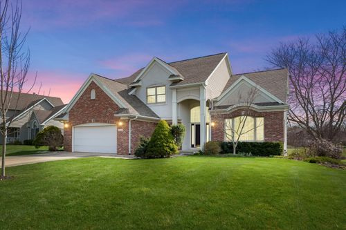 7511 Dunross Dr, Portage, MI, 49024-7882 | Card Image