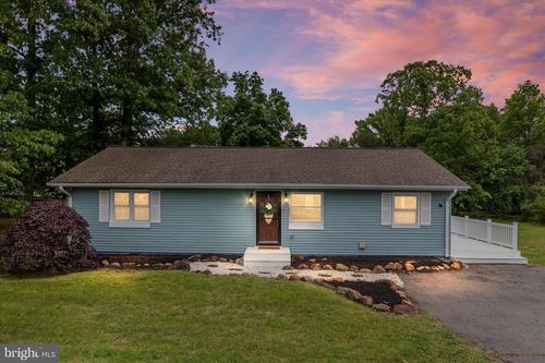 14013 Glenkirk Rd, Gainesville, VA, 20155-1719 | Card Image