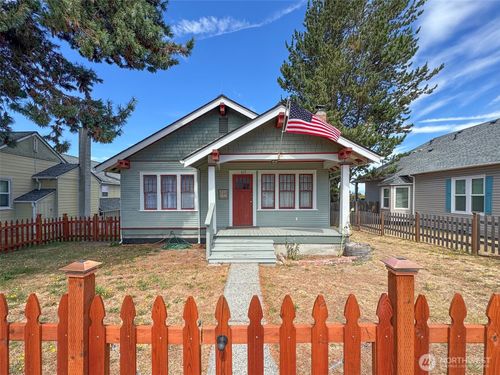 117 W 10th St, Port Angeles, WA, 98362-7705 | Card Image