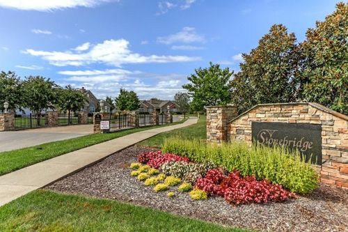 2211 Bridgeway St, Murfreesboro, TN, 37128-4923 | Card Image