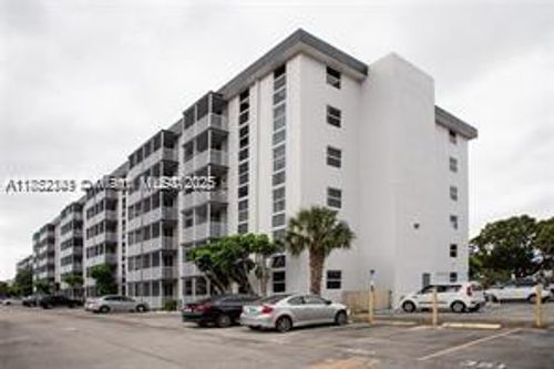 230-16950 W Dixie Hwy, North Miami Beach, FL, 33160-3777 | Card Image