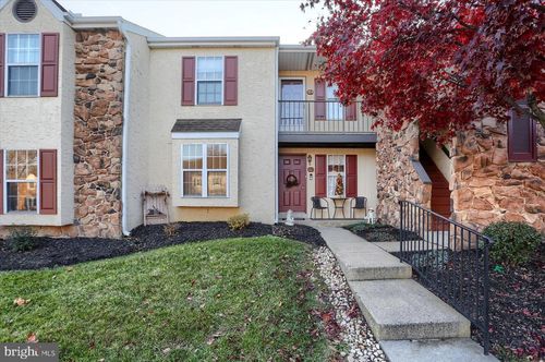 153 Oak Knoll Circle, MILLERSVILLE, PA, 17551 | Card Image