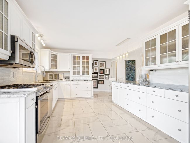 548 Lorna Lane, House other with 5 bedrooms, 5 bathrooms and 5 parking in Greater Napanee ON | Image 16