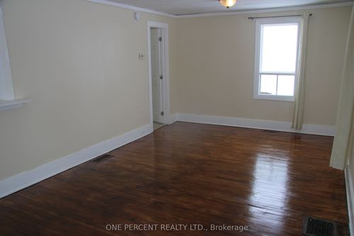 80 Poplar Ave, Kirkland Lake, ON, P2N2M9 | Card Image