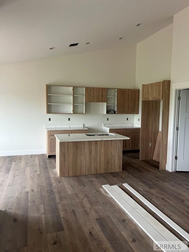 6164 Red Shirt Rd, Condo with 4 bedrooms, 3 bathrooms and 2 parking in Idaho Falls ID | Image 5