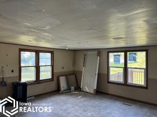 406 Jackson St, Gravity, IA, 50848-7594 | Card Image