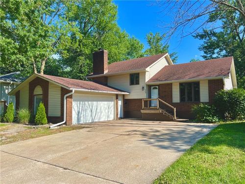209 Carol Ln, Cameron, MO, 64429-2321 | Card Image