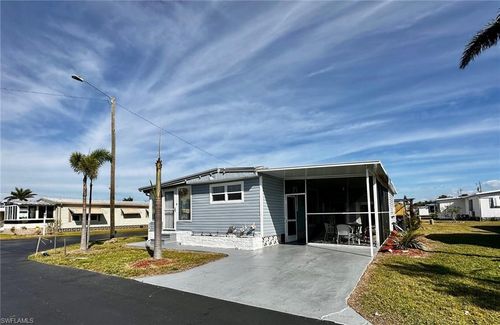 629 Vista Dr, NORTH FORT MYERS, FL, 33917-2388 | Card Image